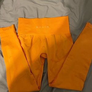 NVGTN contour seamless sunset orange Medium